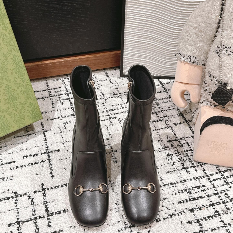 G*u*i boots